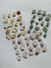 Load image into Gallery viewer, Hormone Harmony Crystal Acuvator kit contents